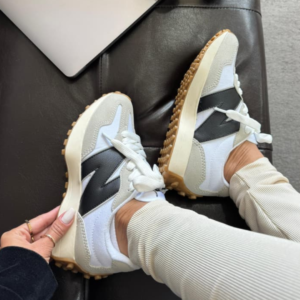 Tênis New Balance 327 Branco, Cinza e Preto