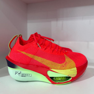 Tênis Nike Alphafly 3 Vermelho e Dourado